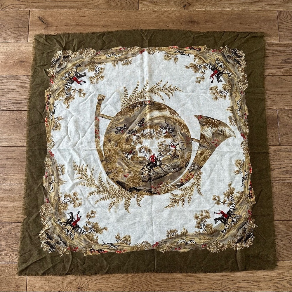 RARE VINTAGE 100% Wool Scarf Hunting Horn Theme Print